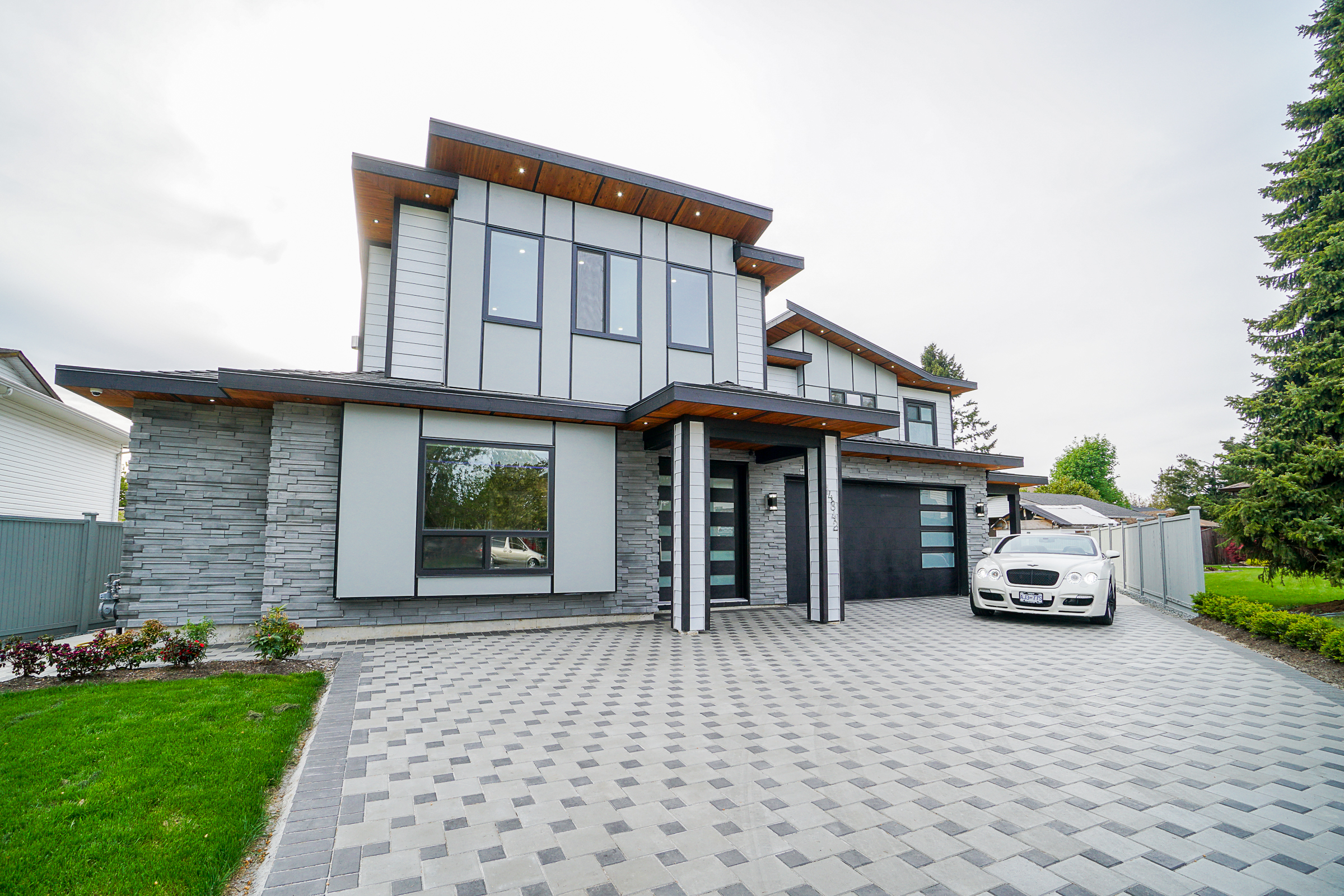 14842 88A Avenue Surrey-2